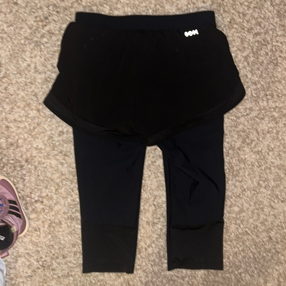 Lecaf Cropped Yoga Pants With Built-In Shorts